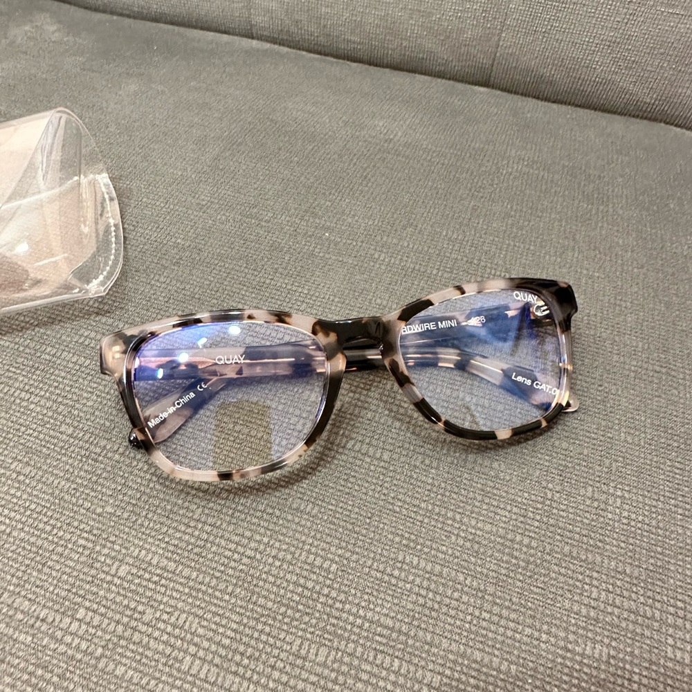 Quay Blue-light (non-prescriptive) eye glasses